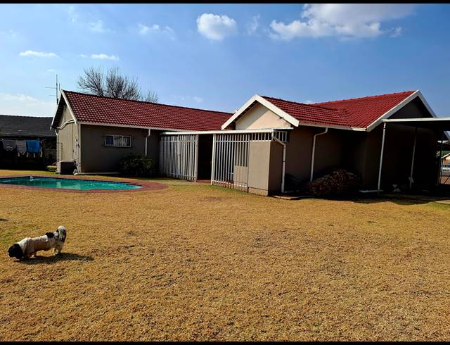 4 BEDROOM HOUSE FOR SALE IN DAL FOUCHE